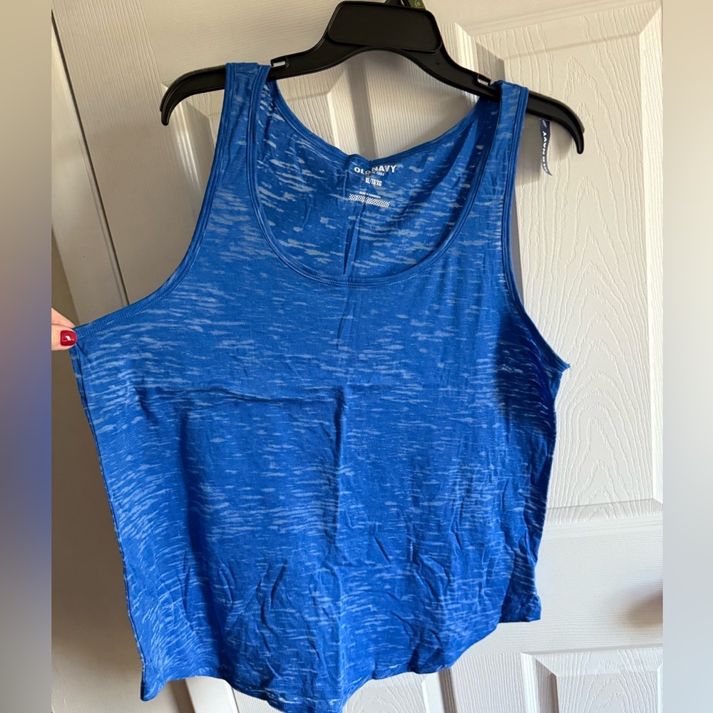 oversized flowy tank